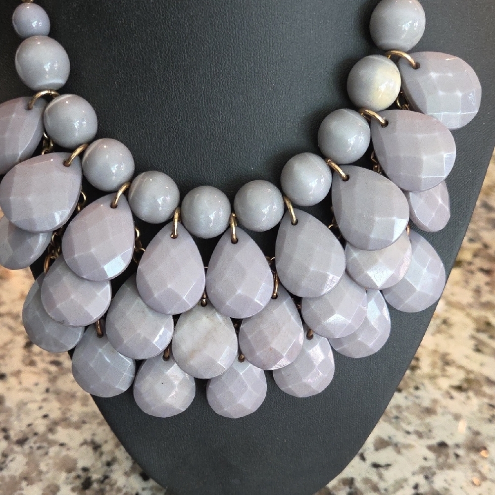 Source Unknown Gray Statement Necklace